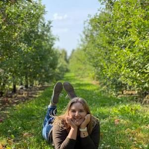 Meet your Posher, Danielle